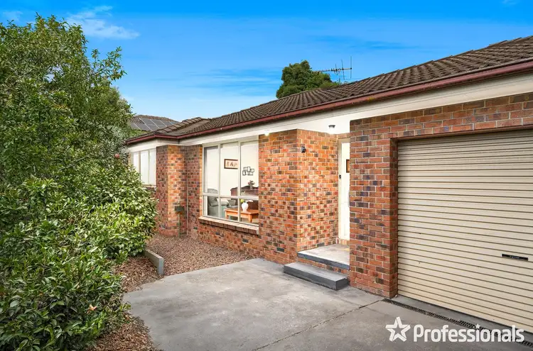 77 Manchester Road, Mooroolbark VIC 3138