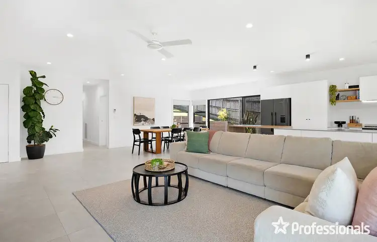 Sixth view of Homely house listing, 27 Nambour Drive, Mooroolbark VIC 3138