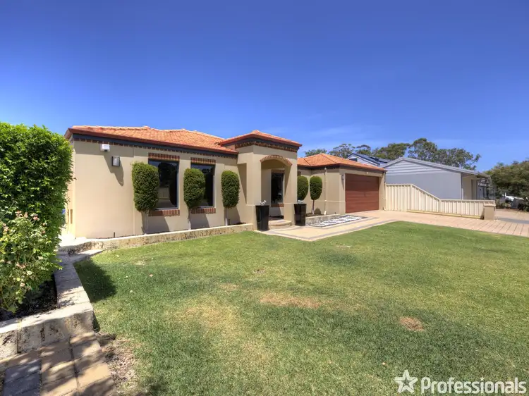Second view of Homely house listing, 7 Limerick Loop, Wattle Grove WA 6107