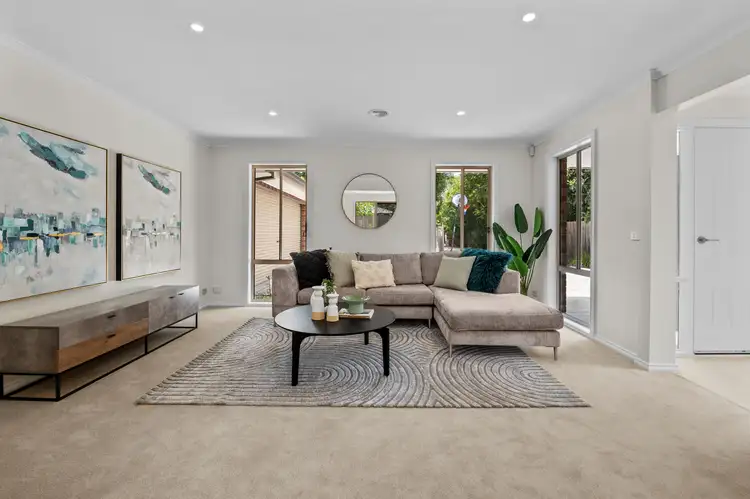 Fifth view of Homely house listing, 2/17 Allaware Avenue, Croydon VIC 3136