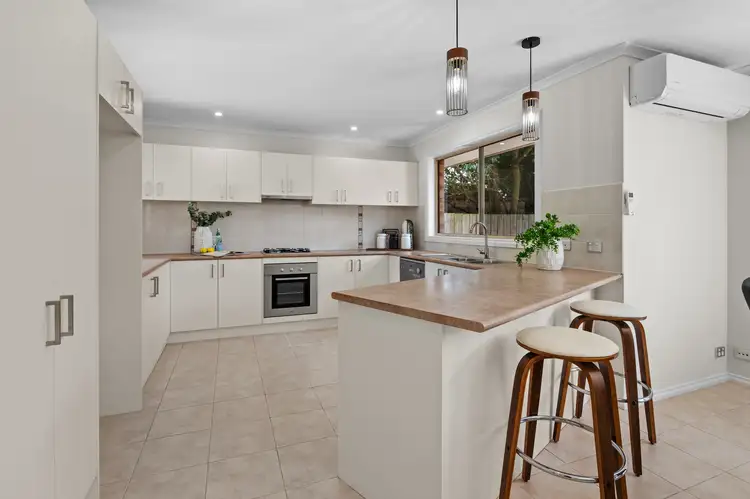 Sixth view of Homely house listing, 2/17 Allaware Avenue, Croydon VIC 3136