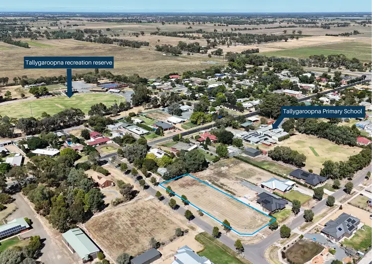 33 North Street, Tallygaroopna VIC 3634