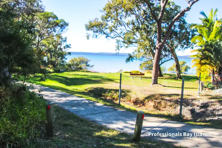 36 Morwong Street, Macleay Island QLD 4184