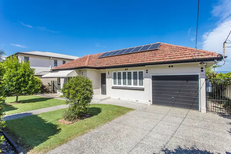 39 Nash Street, Sandgate QLD 4017