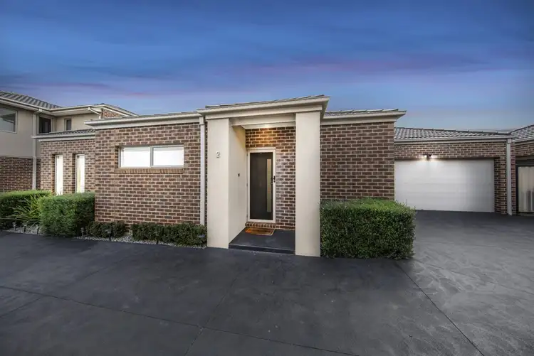 2/4 Arminell Court, Hillside VIC 3037