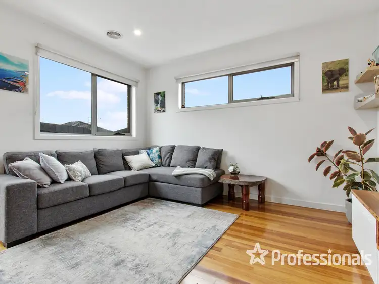 Fifth view of Homely house listing, 1 Tools Close, Kilsyth VIC 3137