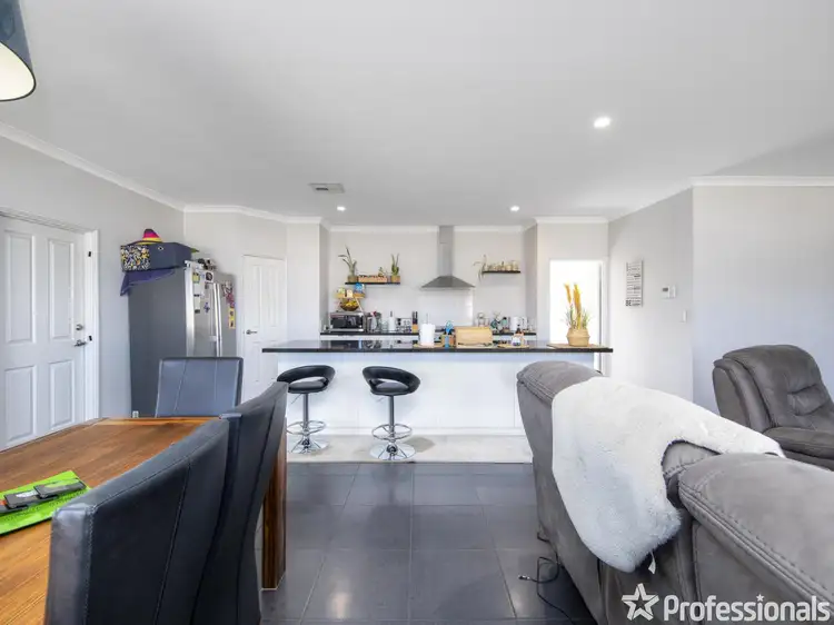 184 Suffolk Street, Caversham WA 6055