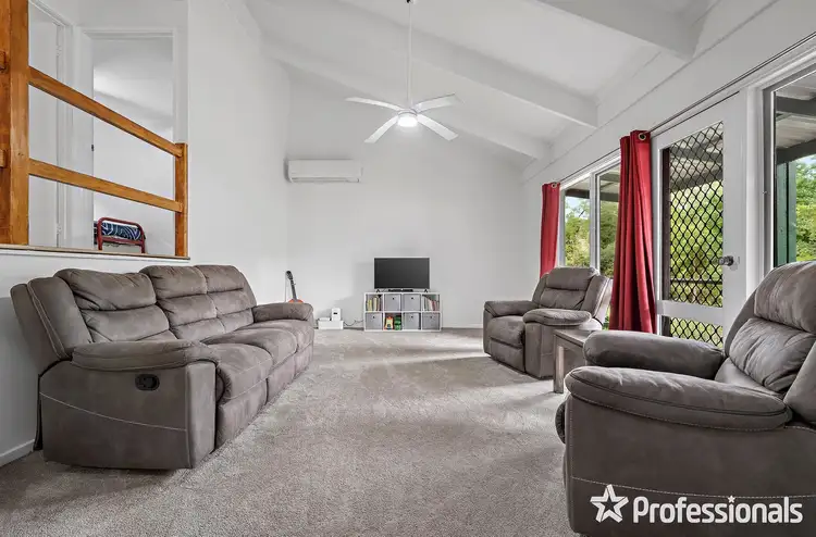 93 Commercial Road, Mount Evelyn VIC 3796