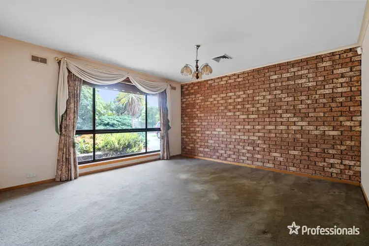 Second view of Homely house listing, 6 Edgeware Close, Kealba VIC 3021