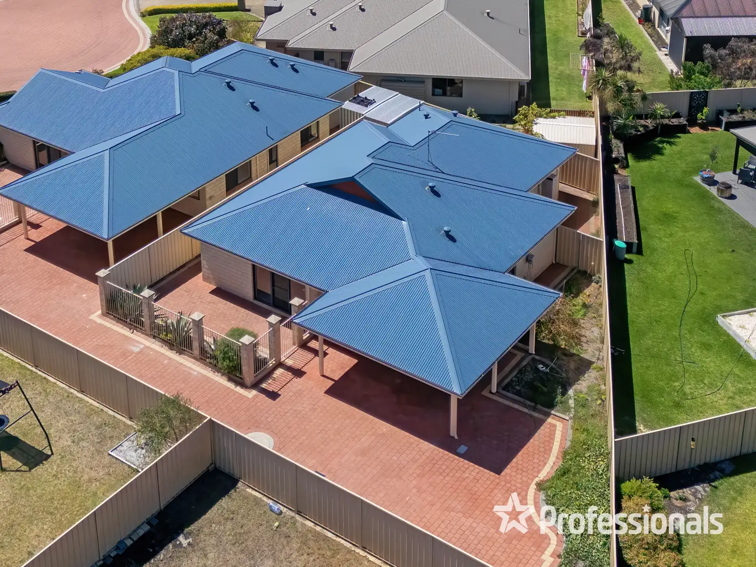 Main view of Homely semi-detached listing, 5b Nemcia Close, Yakamia WA 6330