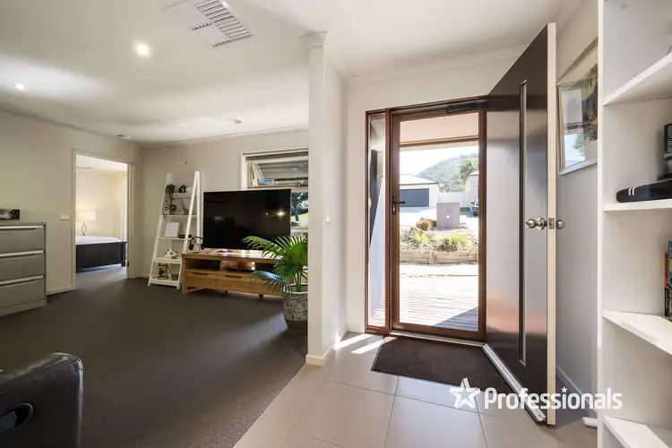 Fifth view of Homely house listing, 7 Killarney Court, Wodonga VIC 3690