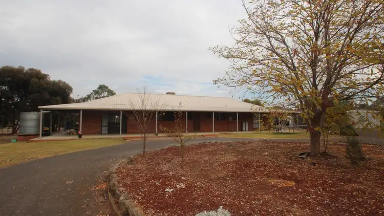9 George Cook Drive, Daisy Hill VIC 3465