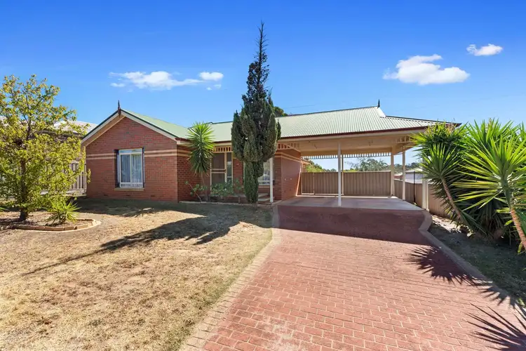 22 Derby Grove, Flora Hill VIC 3550