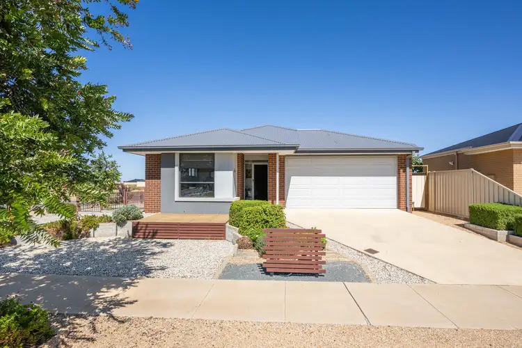 16 Bridgewater Avenue, Kialla VIC 3631