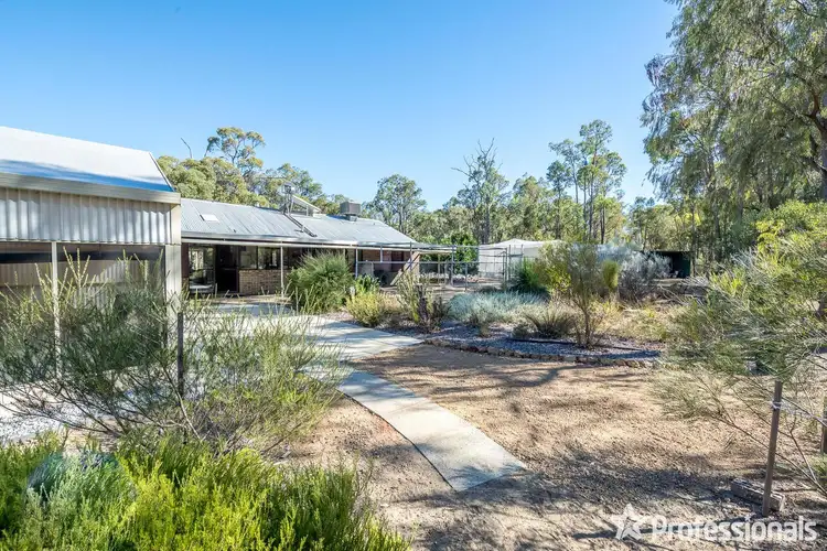 270 Cromwell Road, Sawyers Valley WA 6074