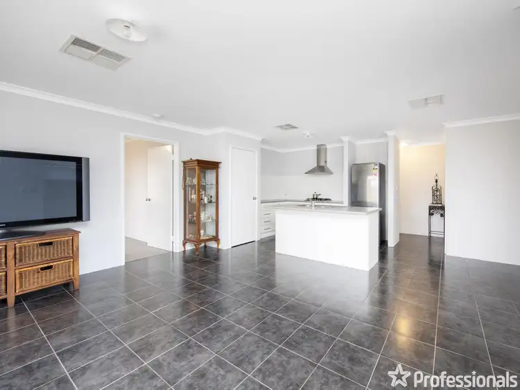 Sixth view of Homely house listing, 18 Sovereign Place, Forrestfield WA 6058