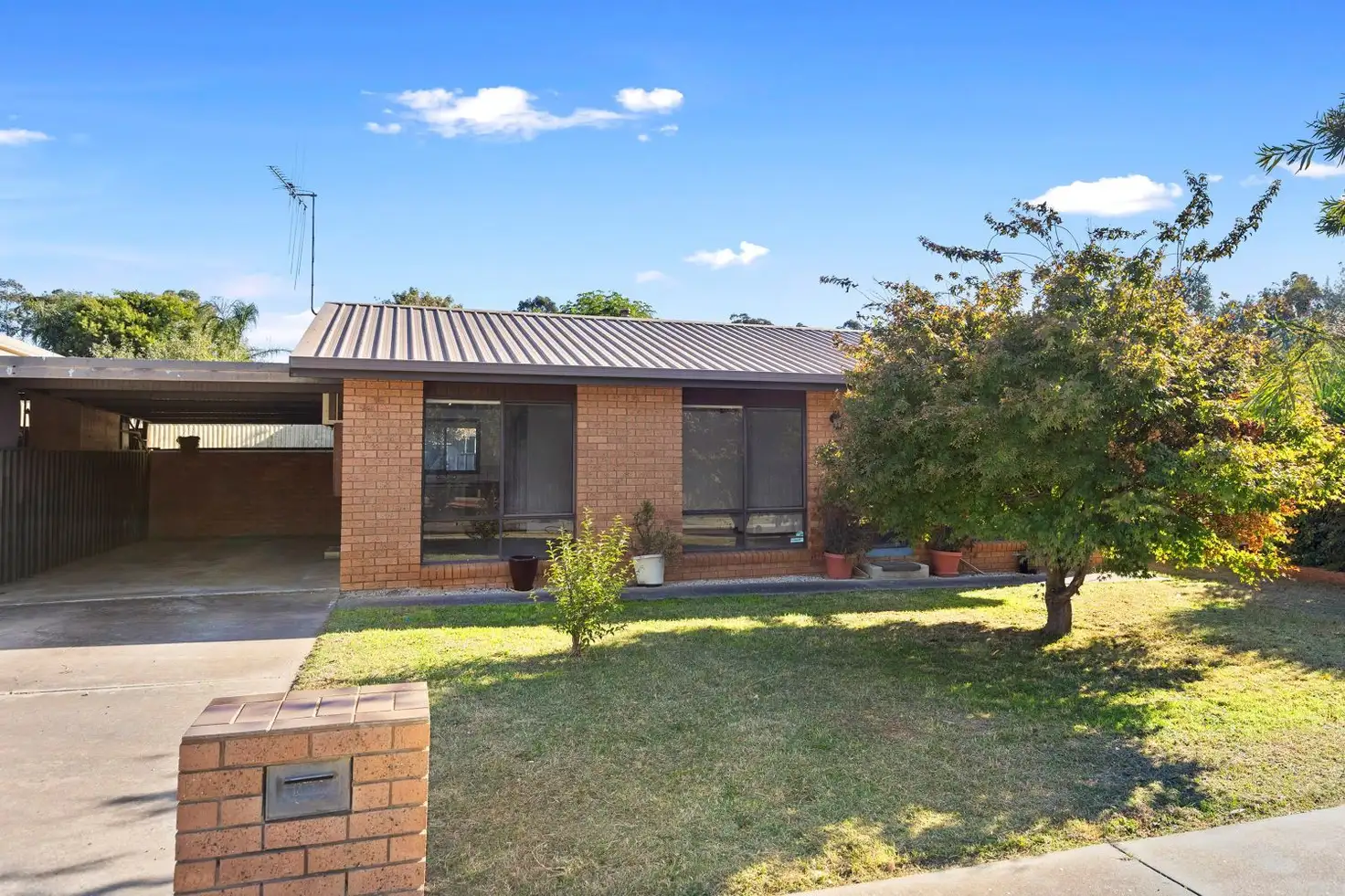 Main view of Homely unit listing, 2/24 Burnside Street, Eaglehawk VIC 3556