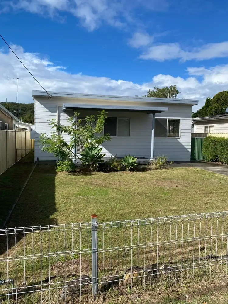 76 Trafalgar Avenue, Woy Woy NSW 2256