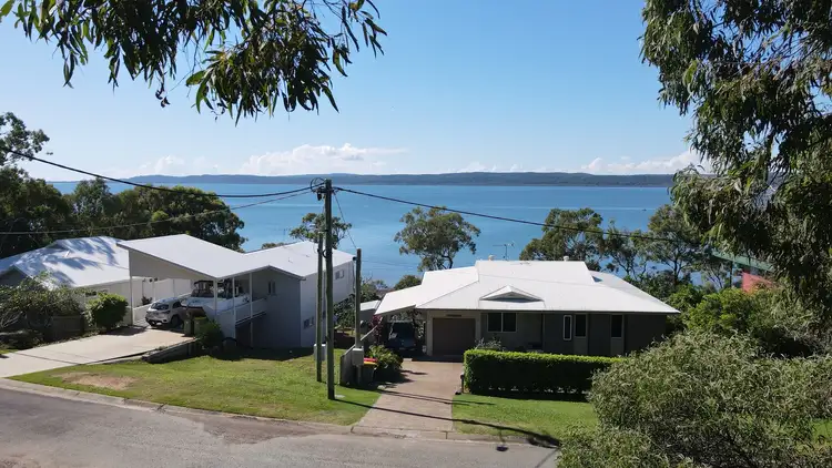 16 Ray Street, Macleay Island QLD 4184