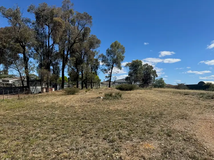 16 McPherson Avenue, Maryborough VIC 3465