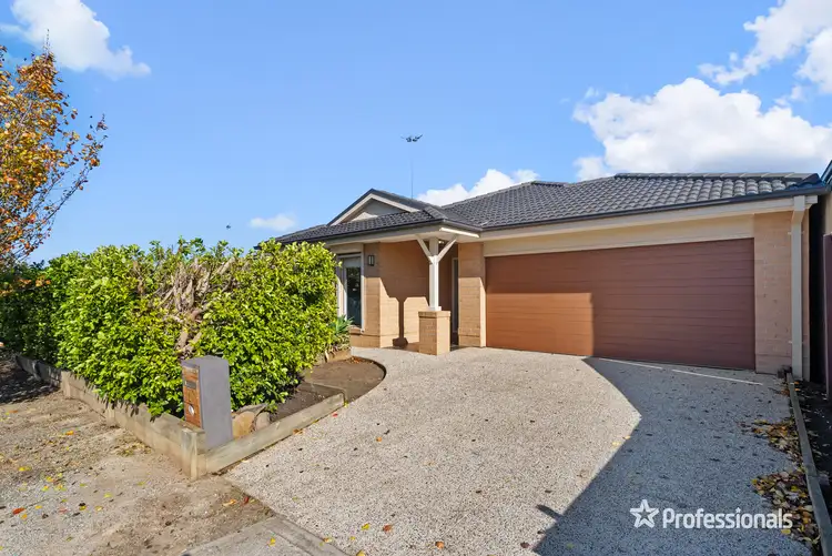 1 Devonport Court, Taylors Hill VIC 3037