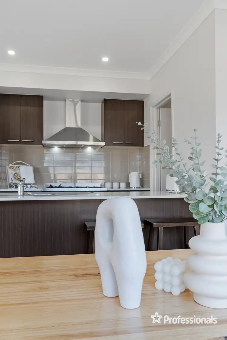 Fifth view of Homely house listing, 1 Devonport Court, Taylors Hill VIC 3037