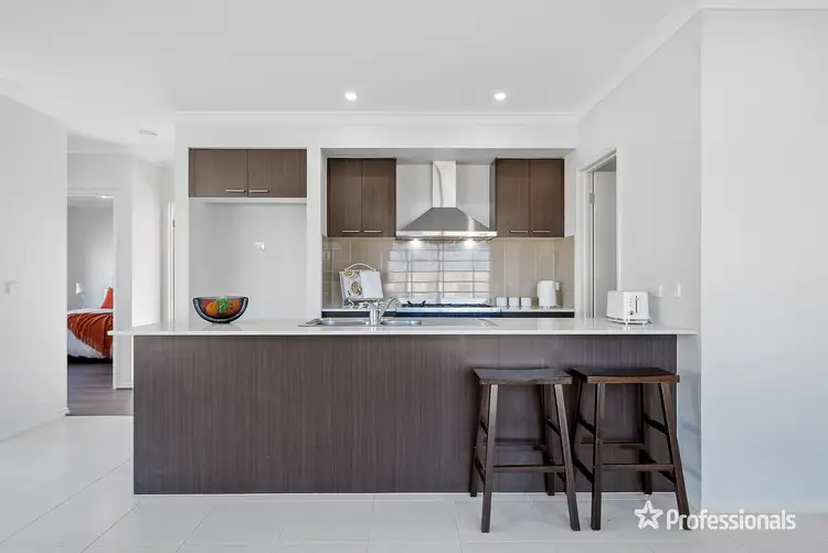 Sixth view of Homely house listing, 1 Devonport Court, Taylors Hill VIC 3037