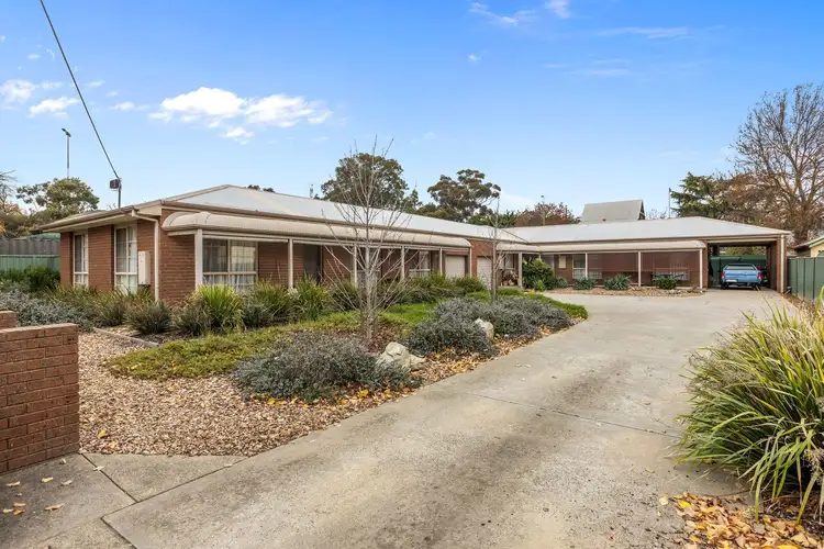 Main view of Homely unit listing, 3/108 Mundy Street, Kennington VIC 3550