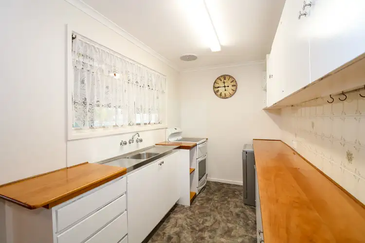 Seventh view of Homely house listing, 5 Harrison Crescent, Swan Hill VIC 3585