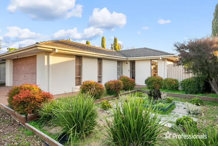 12 Ruthven Close, Hillside VIC 3037