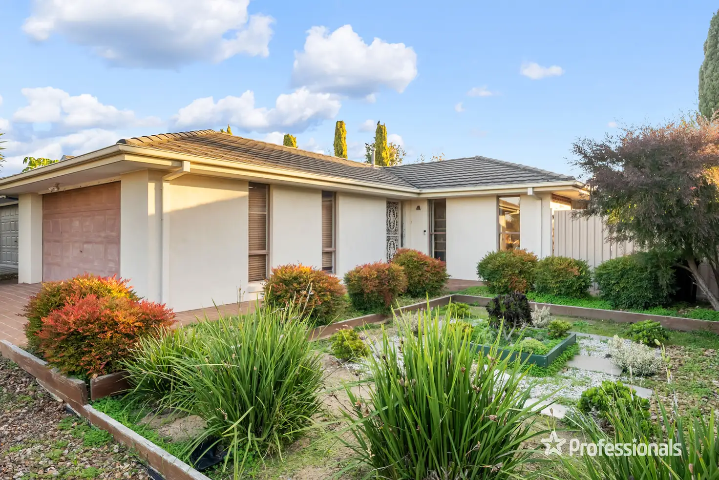 Main view of Homely house listing, 12 Ruthven Close, Hillside VIC 3037