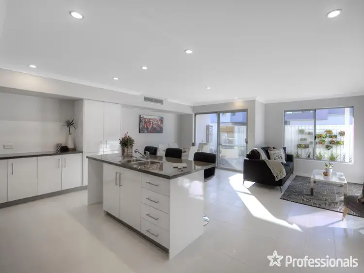 Third view of Homely house listing, 6/39 Edinburgh Road, Forrestfield WA 6058