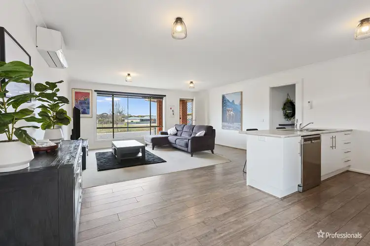 Second view of Homely house listing, 4 Lowery Court, Maryborough VIC 3465