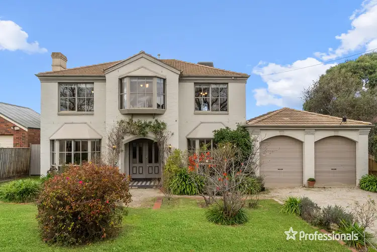 27 Powlett Street, Sunbury VIC 3429