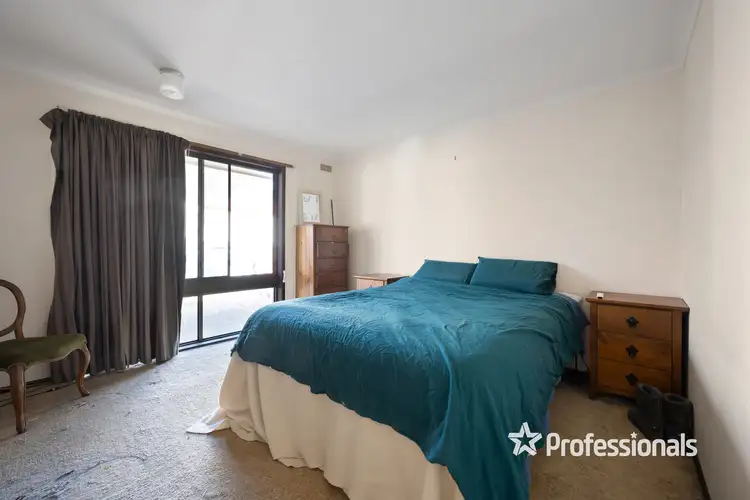 Fifth view of Homely house listing, 3 Eleanore Court, West Wodonga VIC 3690