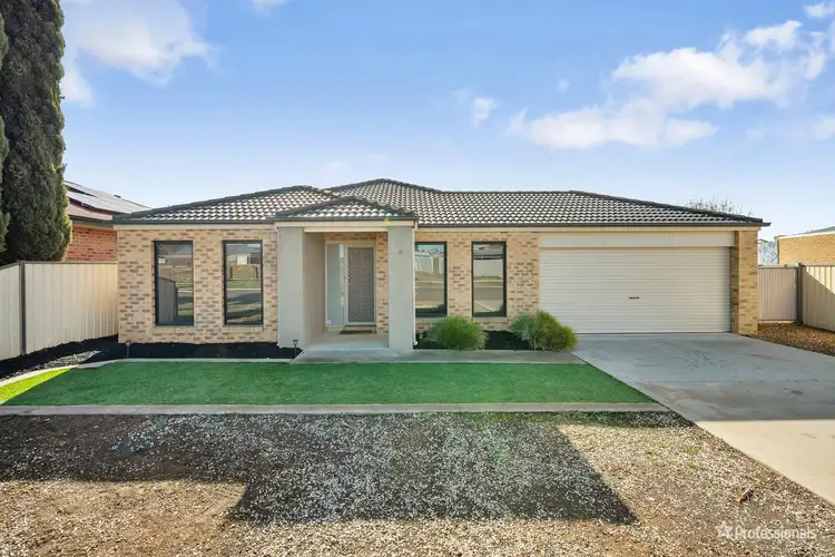 6 East Field Street, Maryborough VIC 3465