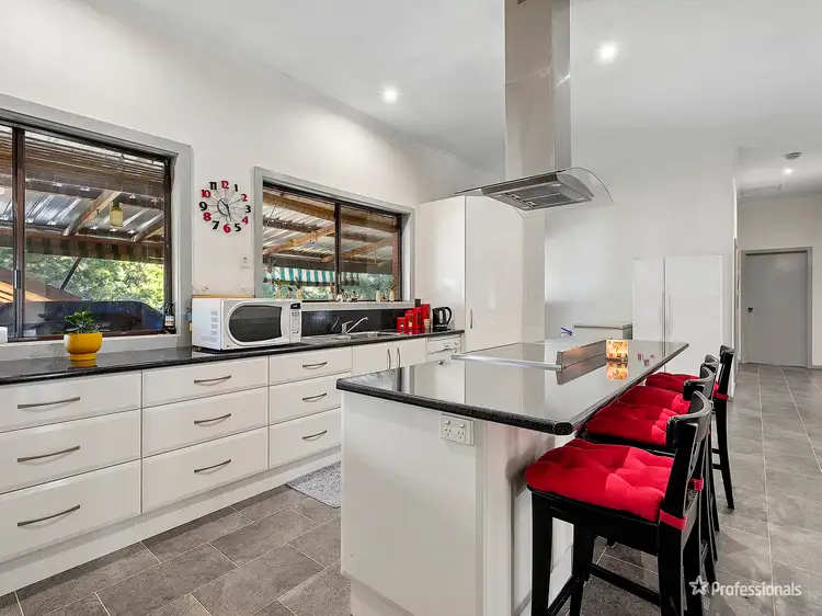 Fourth view of Homely house listing, 35 Daisy Hill Court, Daisy Hill VIC 3465