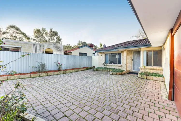 Sixth view of Homely house listing, 2 Mandora Way, Riverton WA 6148