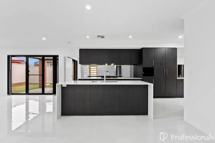 14 Setosa Drive