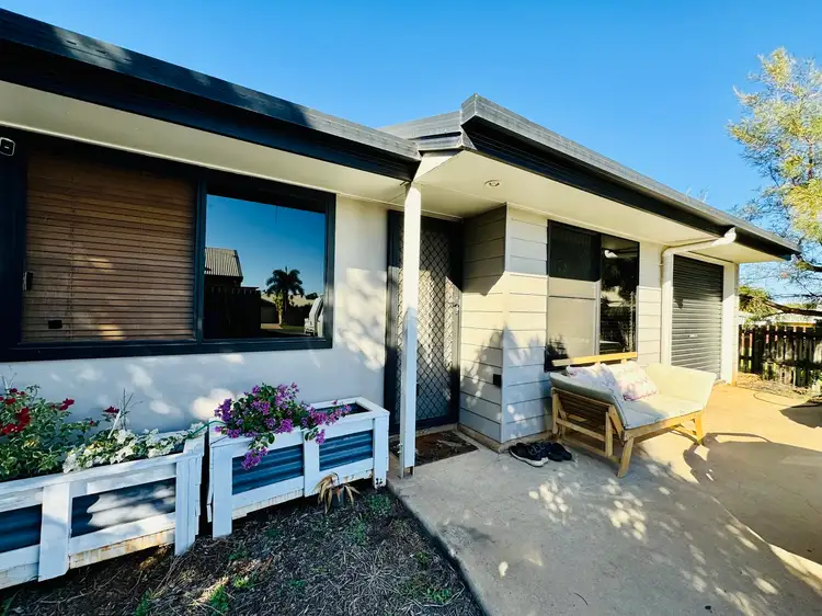 2/37 SAVANNAH Drive, Moranbah QLD 4744