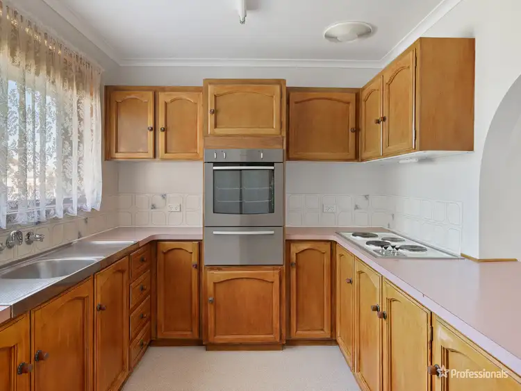 Fifth view of Homely house listing, 6 Hillview Avenue, Maryborough VIC 3465