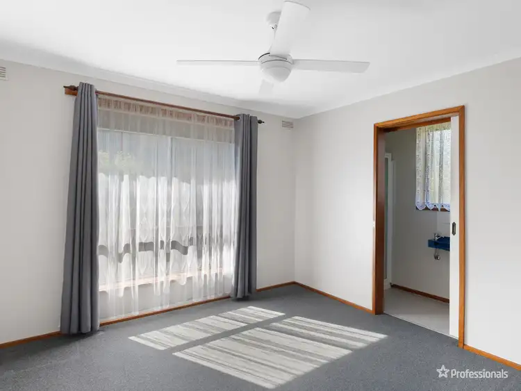 Sixth view of Homely house listing, 6 Hillview Avenue, Maryborough VIC 3465