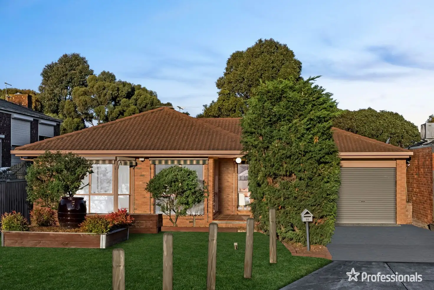 Main view of Homely house listing, 10 Turin Place, Taylors Lakes VIC 3038
