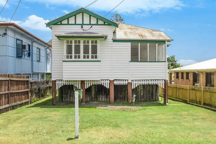 23 Nash Street, Sandgate QLD 4017