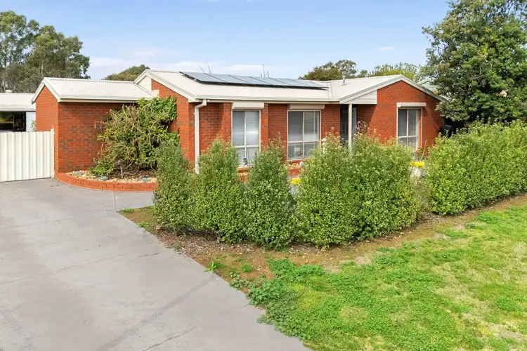 11 Robertson Street, Epsom VIC 3551