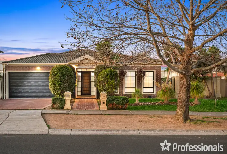 10 Hillcrest Drive, Hillside VIC 3037