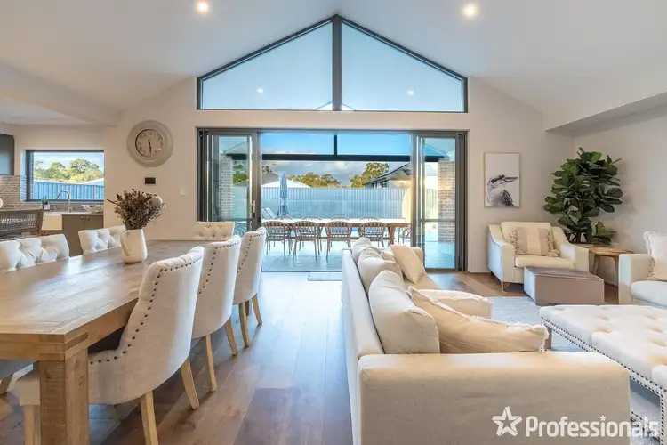 14 Wembley Road, Bushmead WA 6055