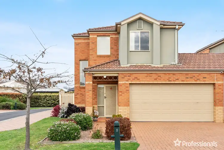 Main view of Homely townhouse listing, 5 Amberlea Circuit, Taylors Hill VIC 3037