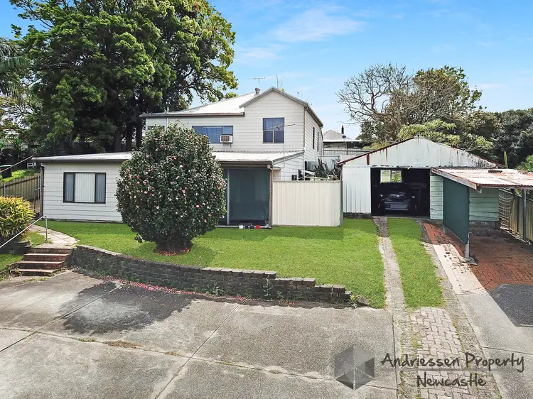 Flats 1-3/3B Peatties Road, Cardiff NSW 2285