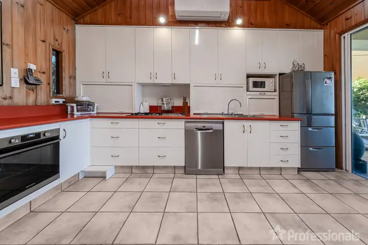 Sixth view of Homely house listing, 2 Sophies Way, Zilzie QLD 4710